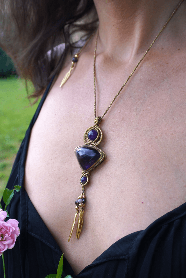 Collier ISIS